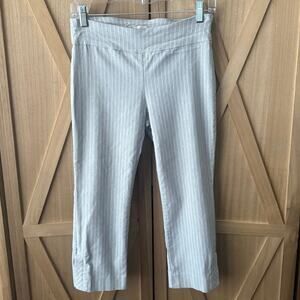 VAN HEUSEN Women’s Grey Pinstripe Pull On Stretch Cropped Pants Size 4